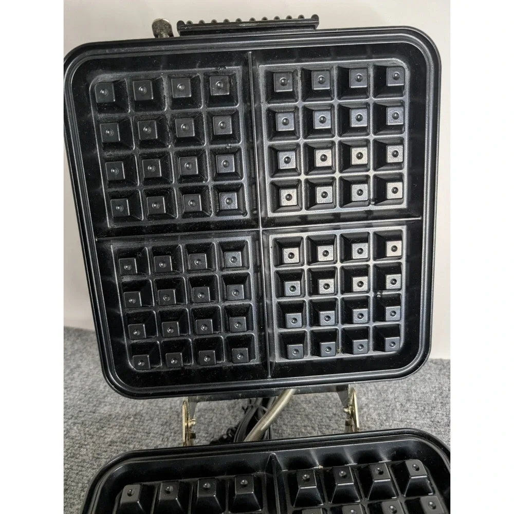 Vintage VILLAWARE Belgian WAFFLE MAKER #6150 (tested works good} Only Waffles